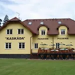 Pensjonat Kaskada Vrané nad Vltavou