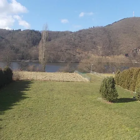 Kaskada Vrane nad Vltavou